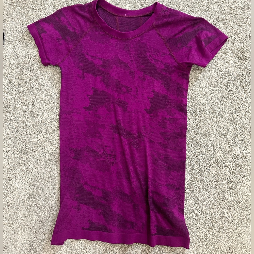 Pink Athleta short sleeve athletic top size XS